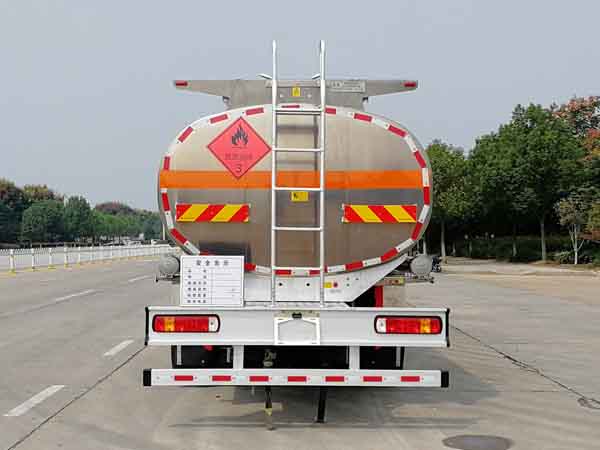 楚胜牌CSC5327GYYLZ6A型铝合金运油车
