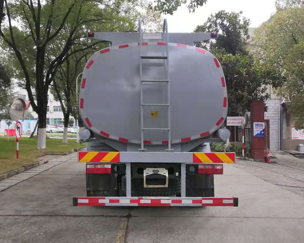 楚胜牌CSC5185GPG6型普通液体运输车