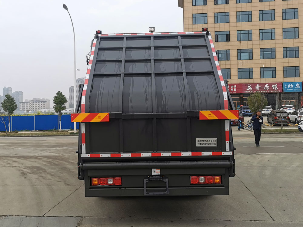 楚胜牌CSC5310ZYSS6型压缩式垃圾车